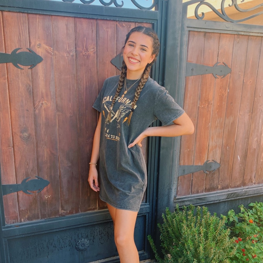 Meet your Posher, Yanitza